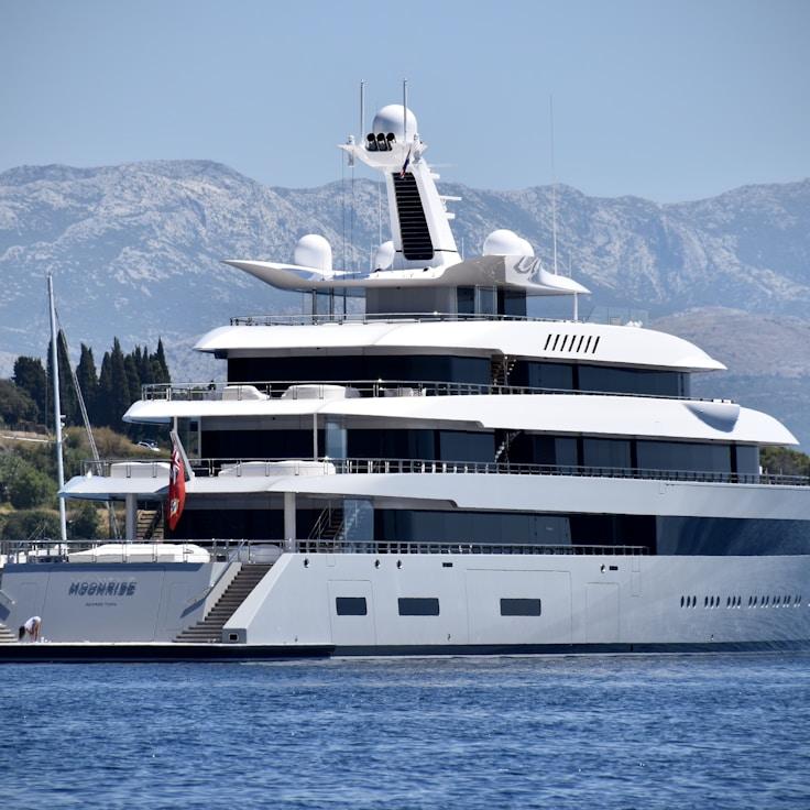 MintLeafAtelier yacht fleet
